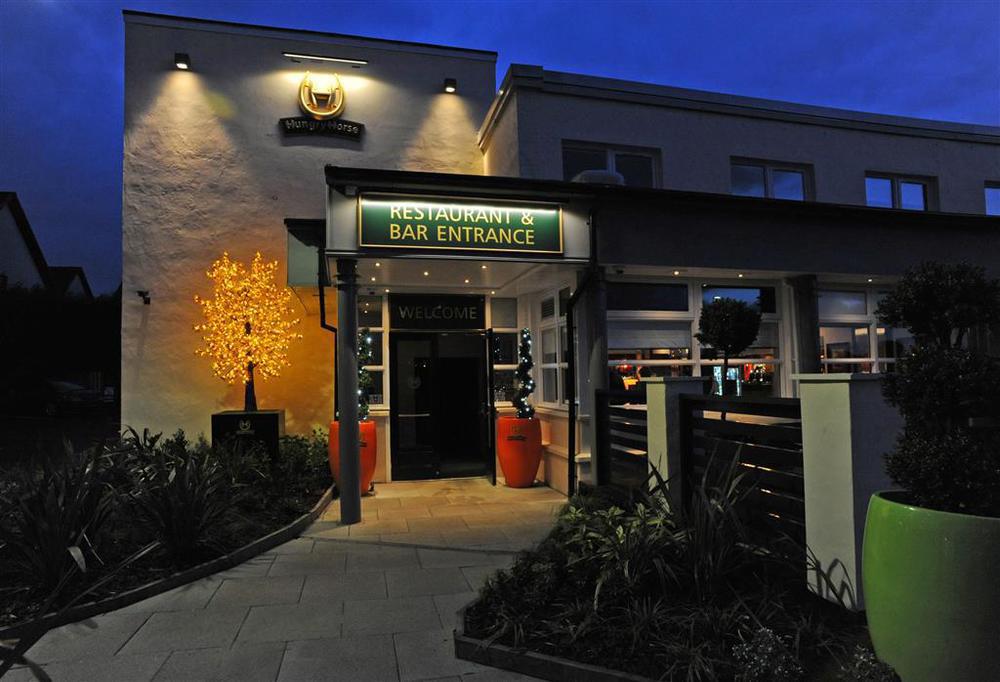 The Titan Hotel Clydebank Exterior photo